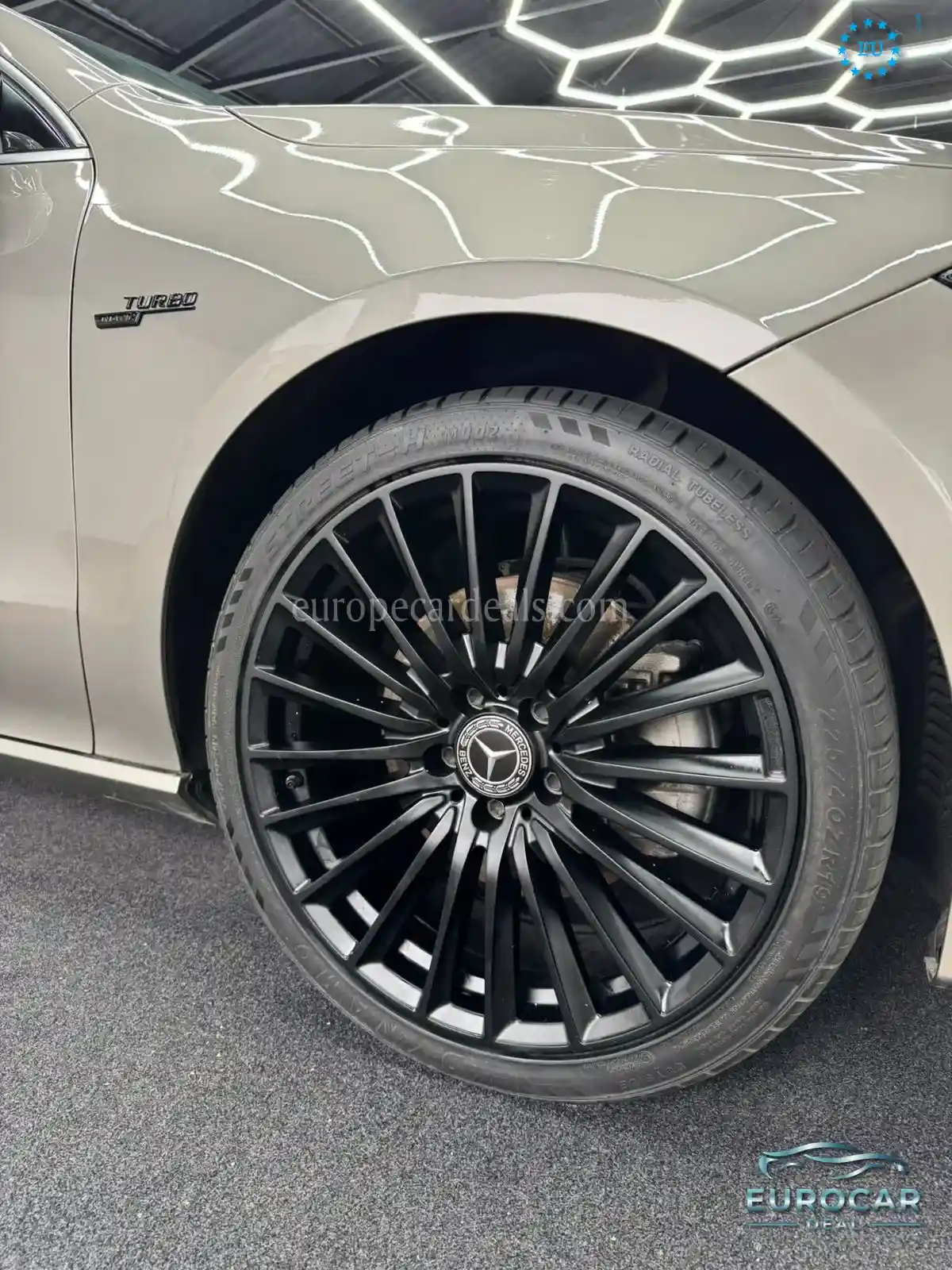 Mercedes-Benz CLA 250