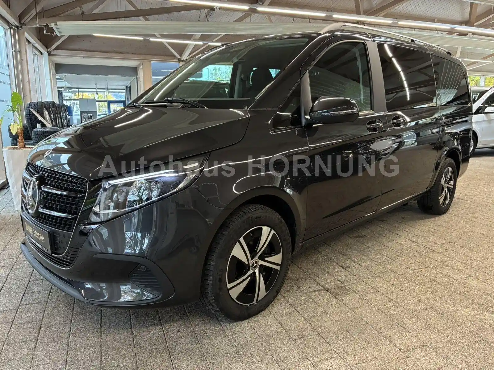 Mercedes-Benz V 250