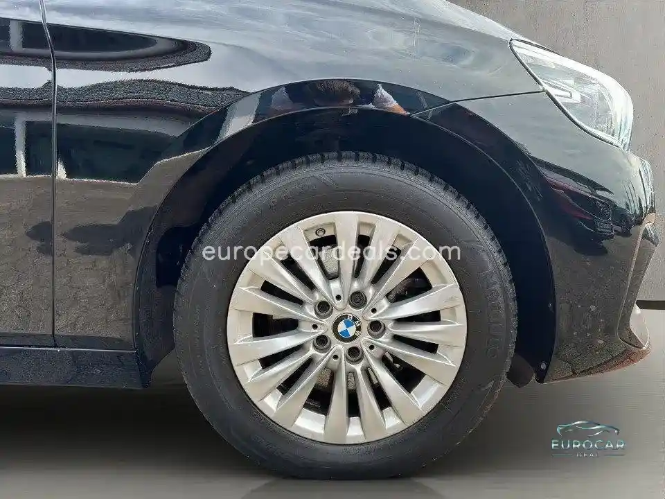 BMW 218