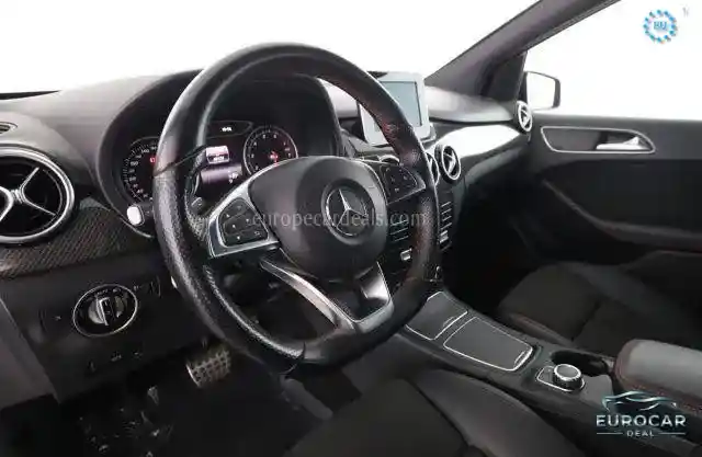 Mercedes-Benz B 220
