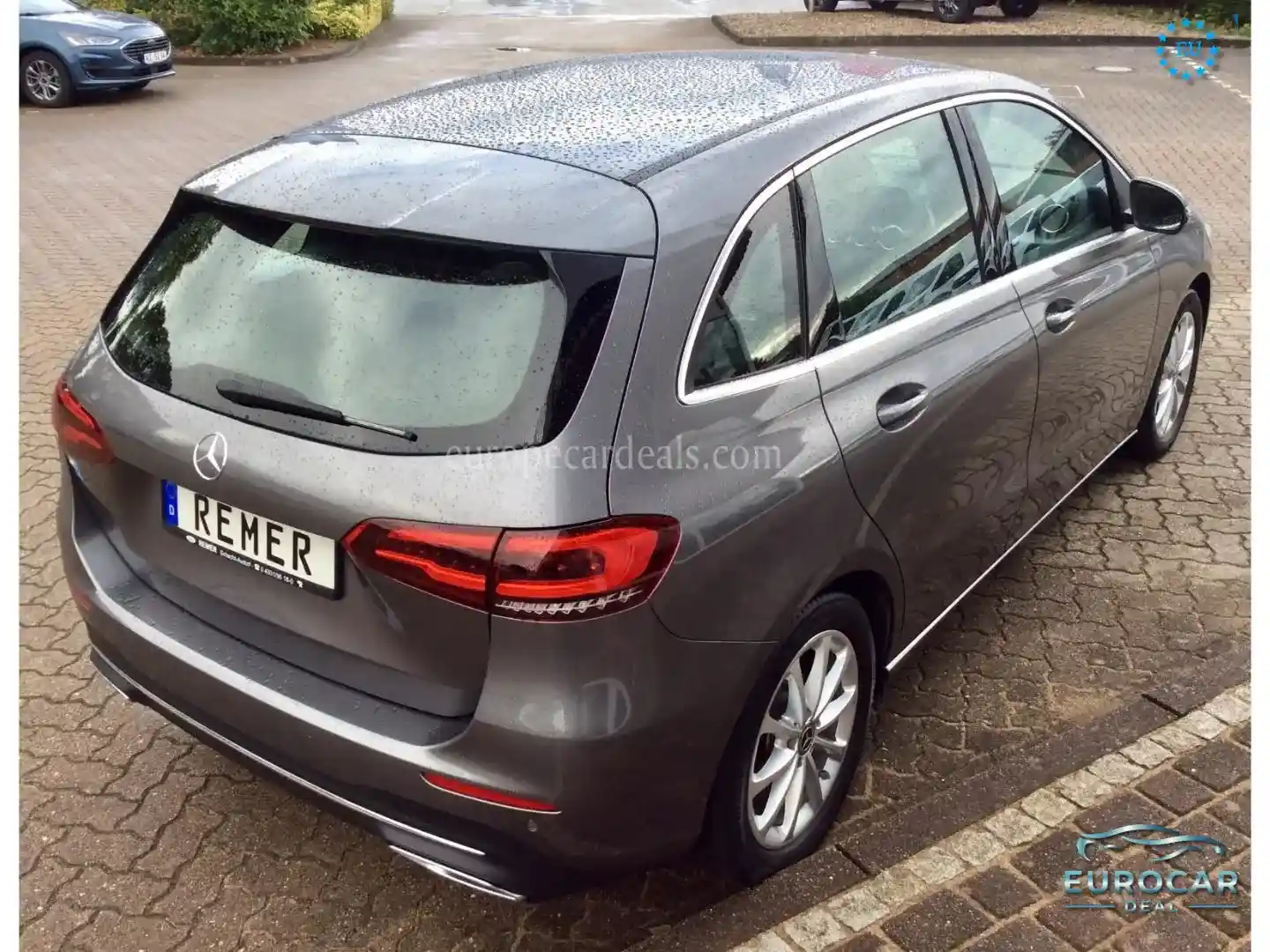 Mercedes-Benz B 180