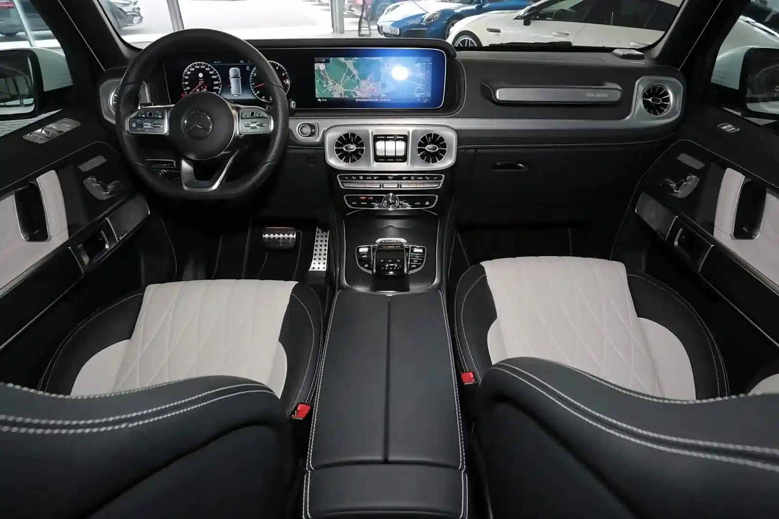 Mercedes-Benz G 500