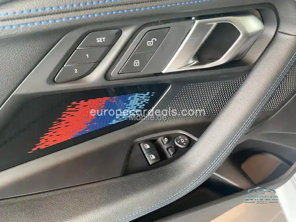BMW M240i