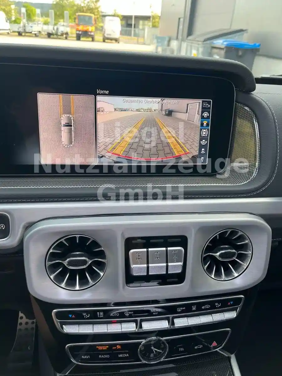 Mercedes-Benz G 500