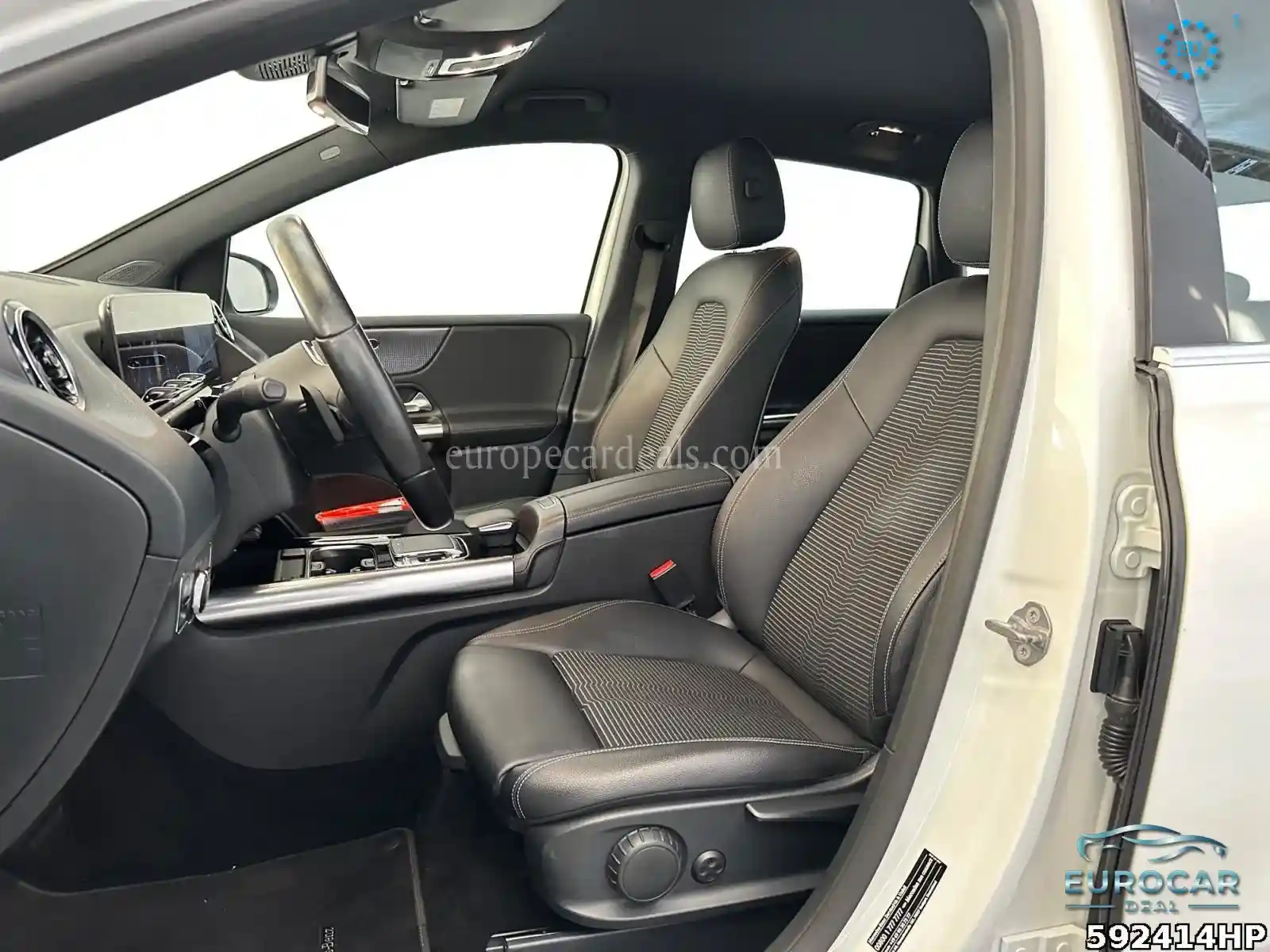 Mercedes-Benz B 220