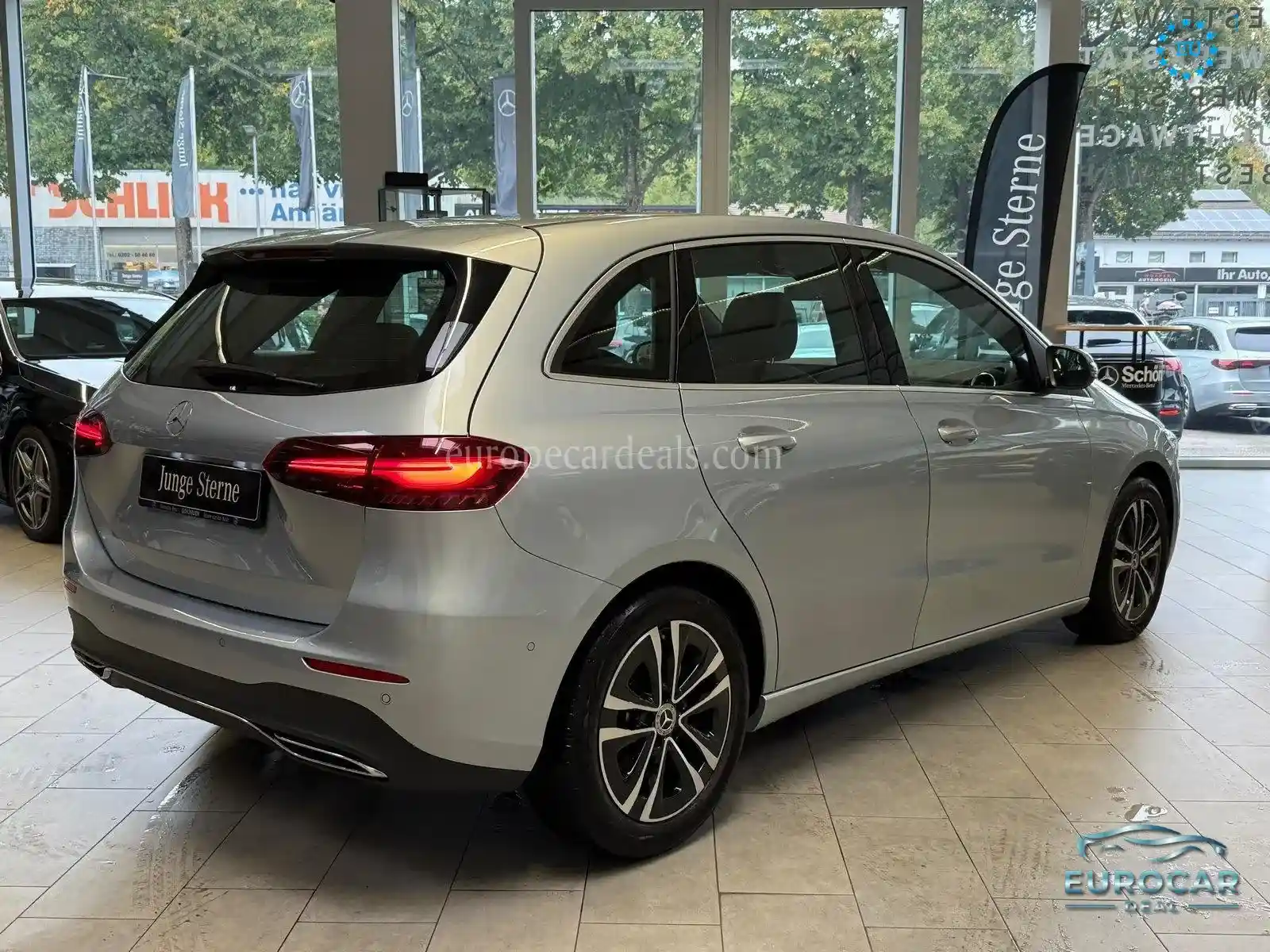 Mercedes-Benz B 220