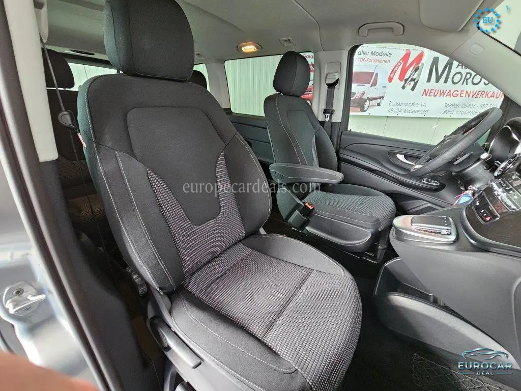 Mercedes-Benz V 220