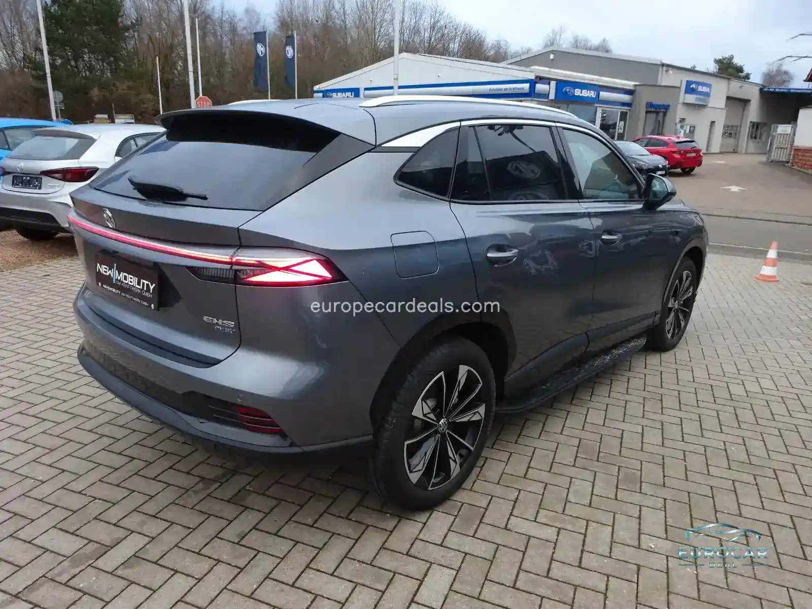 MG HS