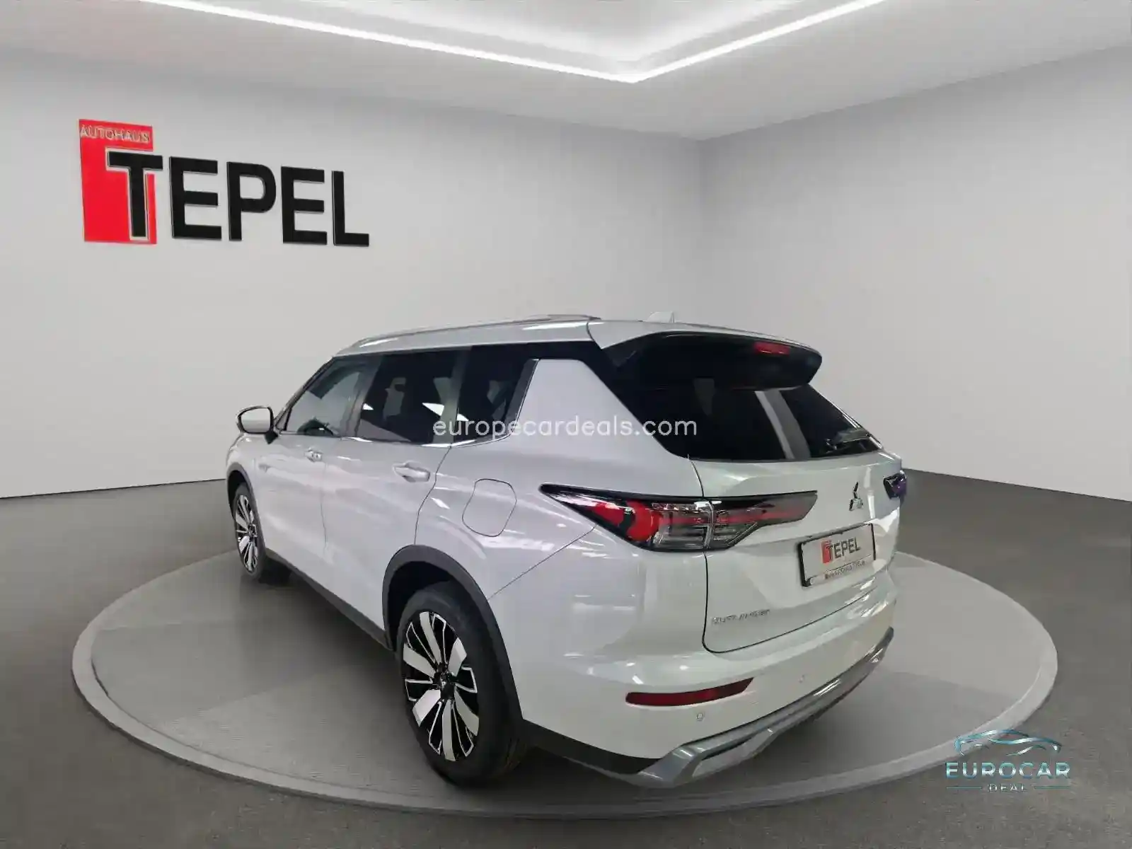 Mitsubishi Plug-in Hybrid Outlander
