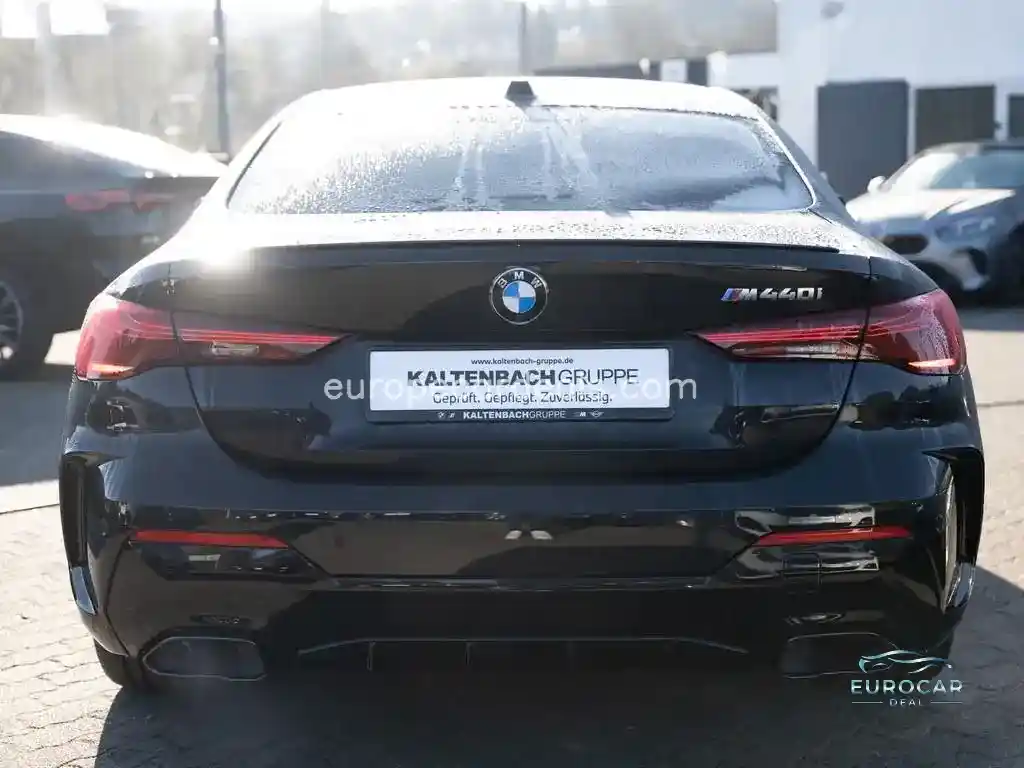 BMW M440