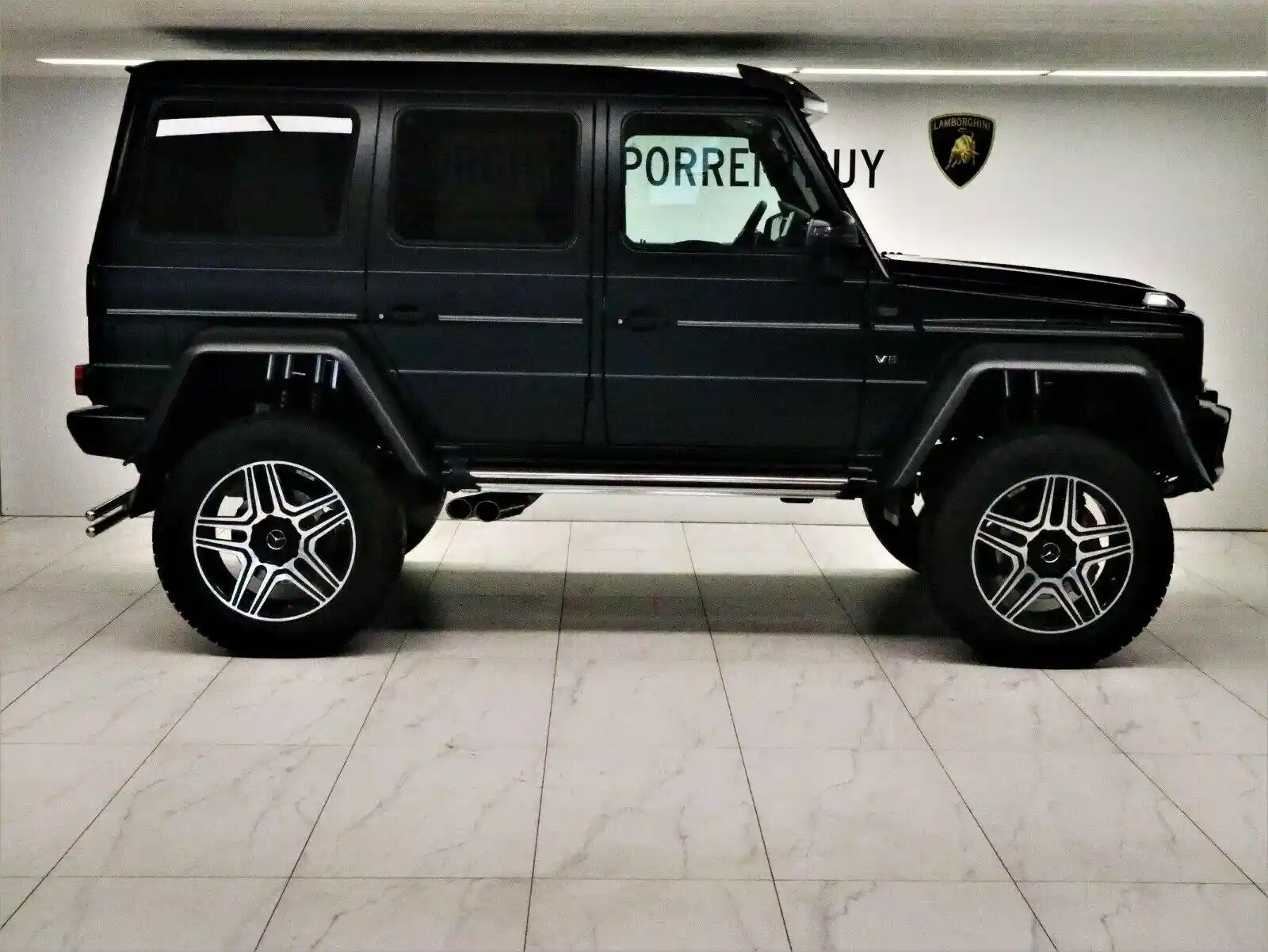 Mercedes-Benz G 500