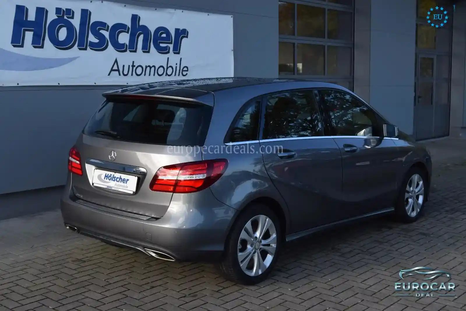 Mercedes-Benz B 180