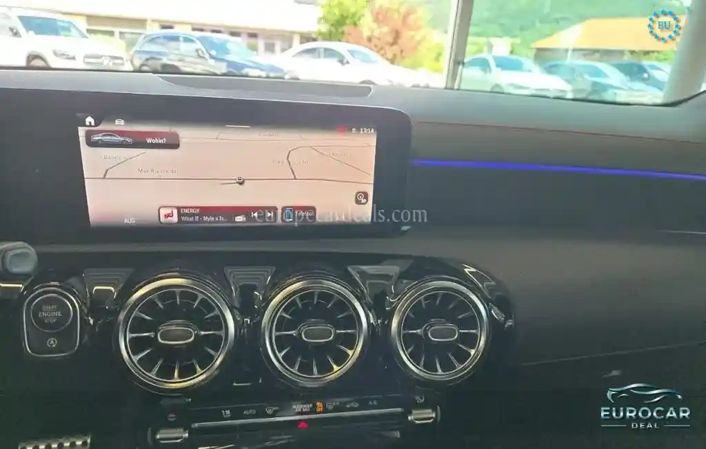 Mercedes-Benz CLA 220