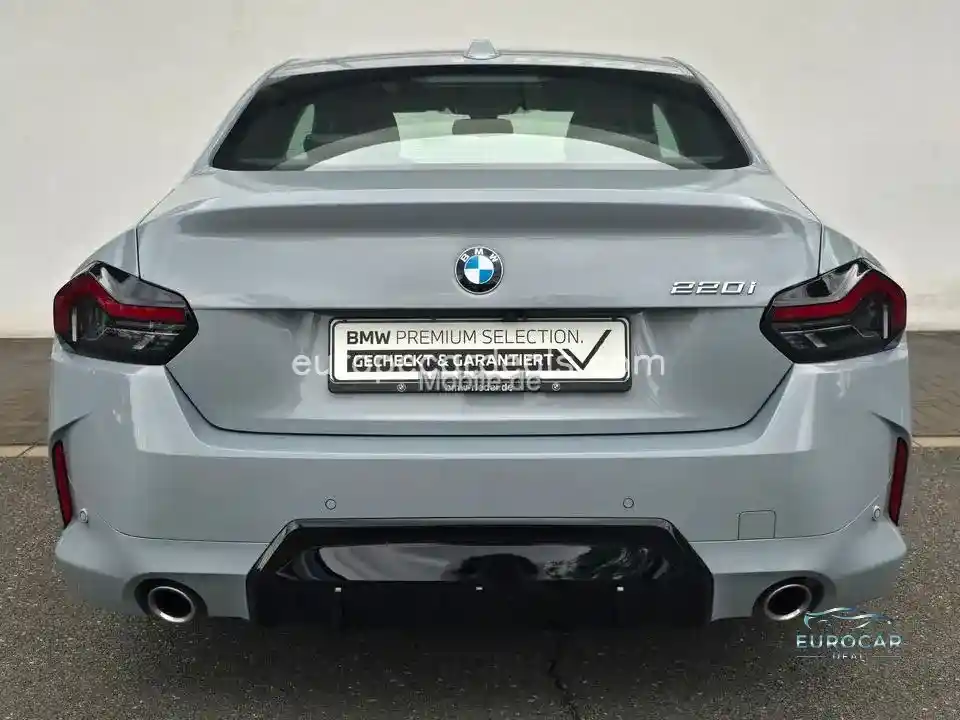 BMW 220