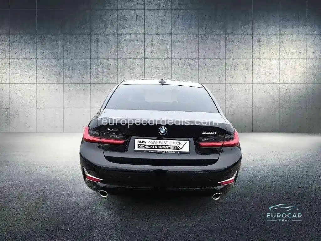BMW 330
