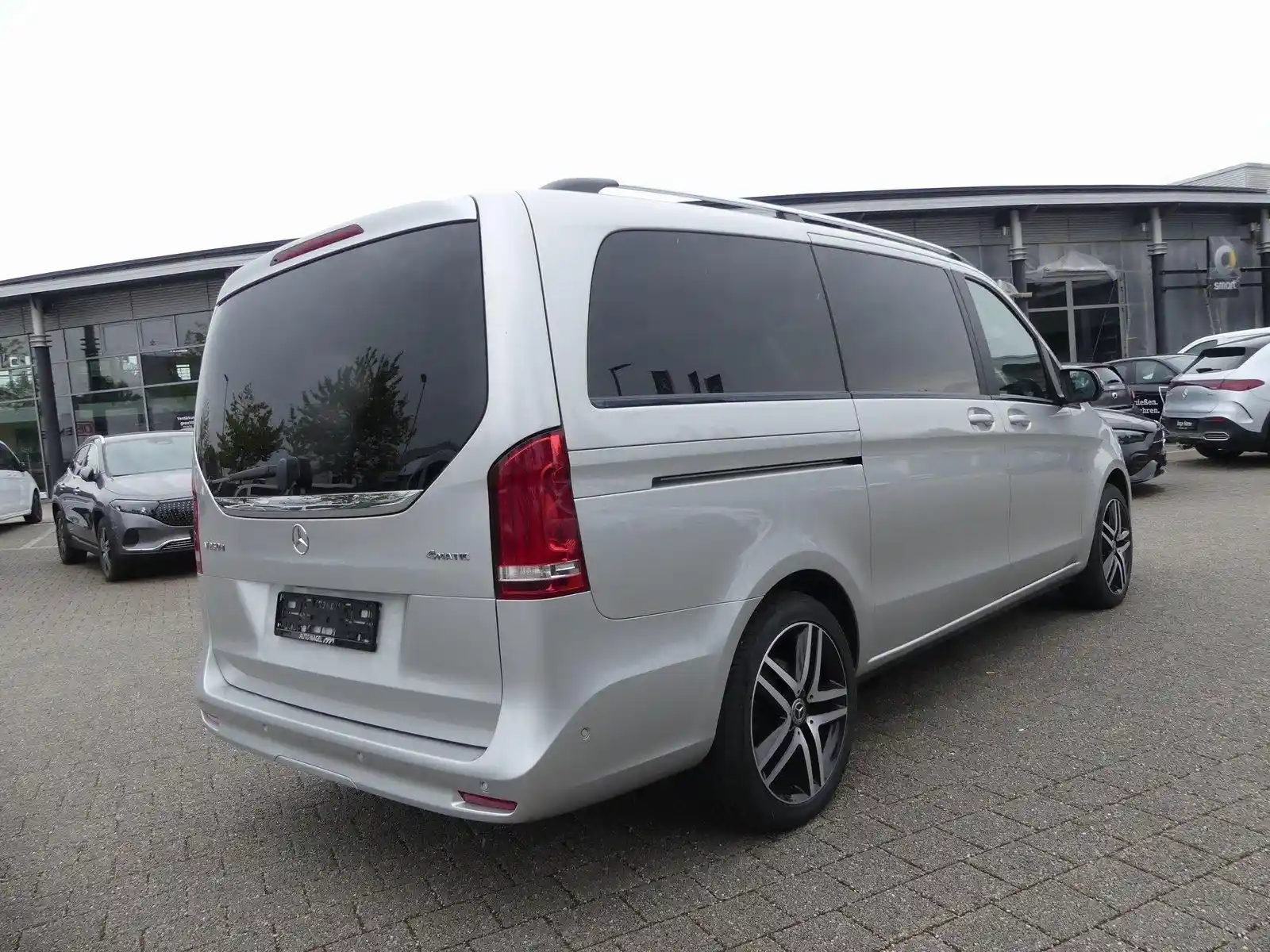 Mercedes-Benz V 250