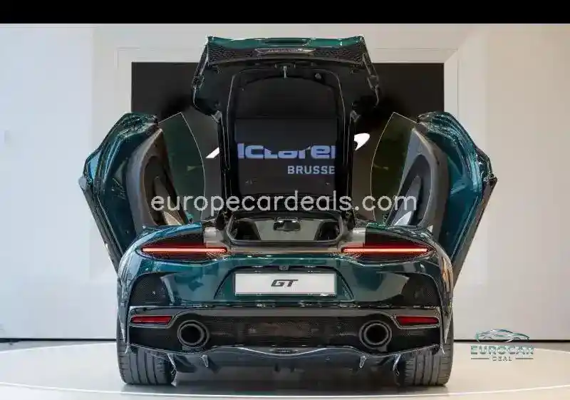 McLaren GT