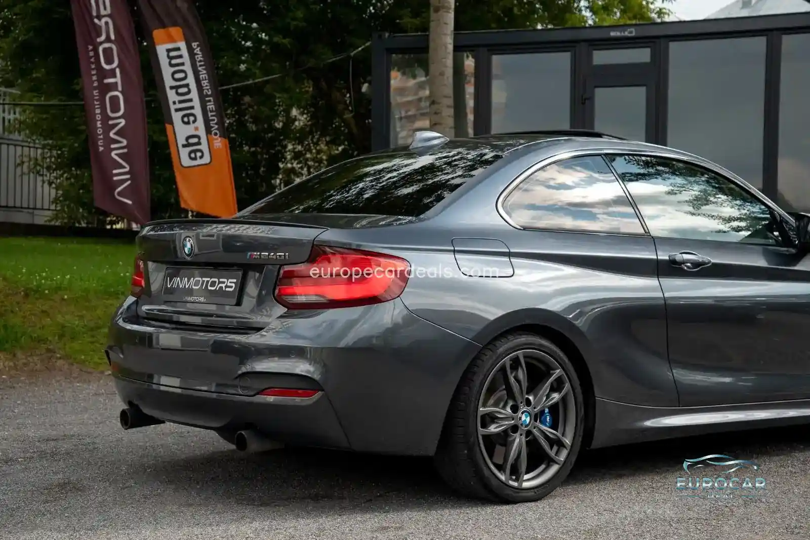BMW M240i