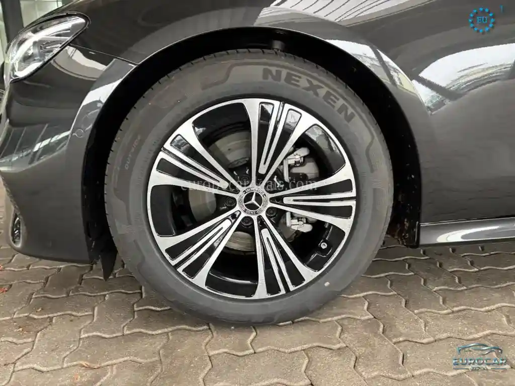 Mercedes-Benz E 200