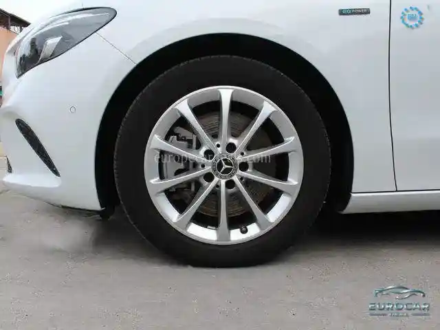 Mercedes-Benz B 250