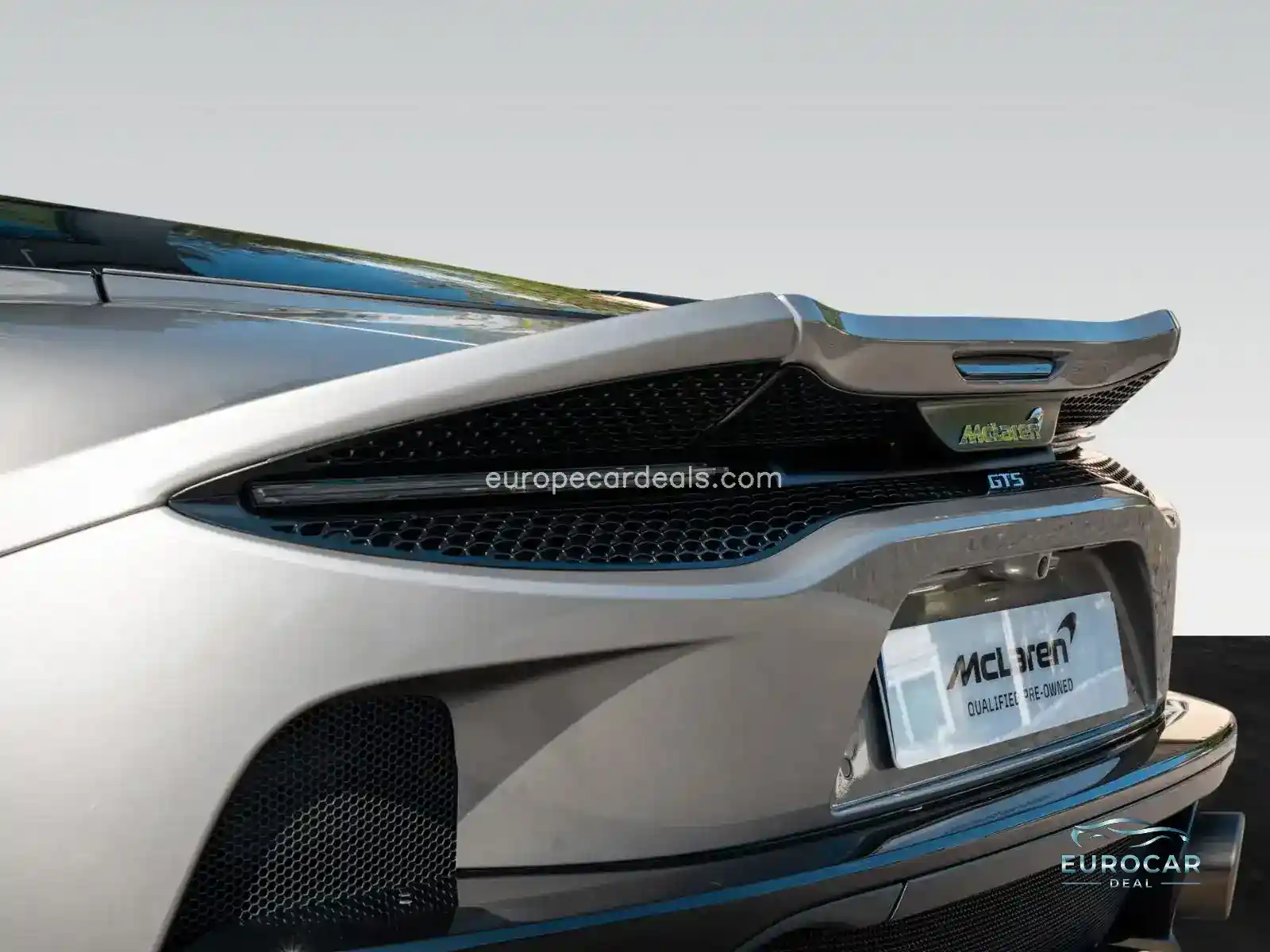 McLaren GT
