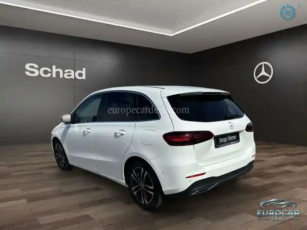 Mercedes-Benz B 200