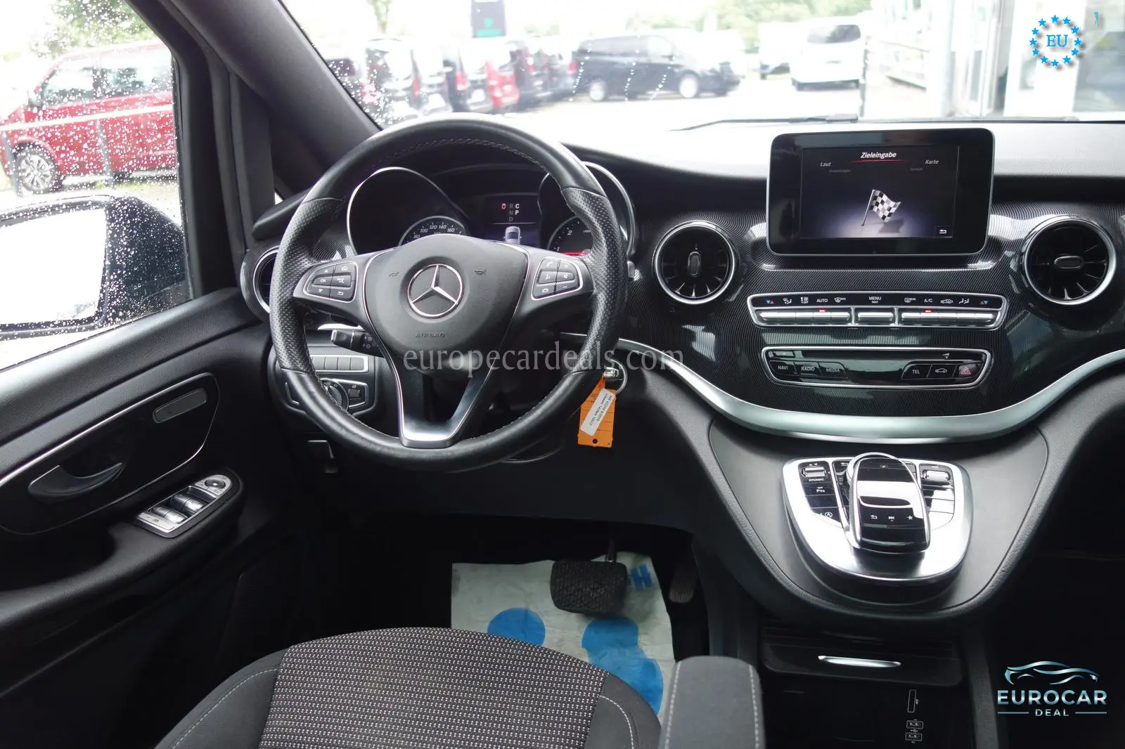 Mercedes-Benz V 220