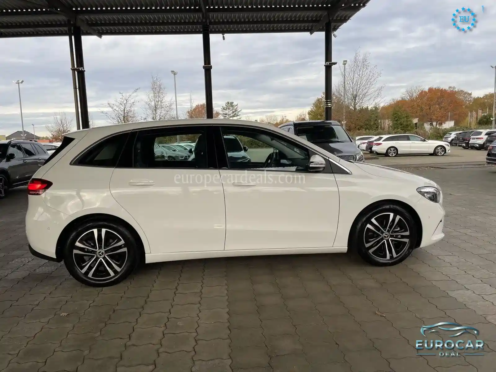 Mercedes-Benz B 180