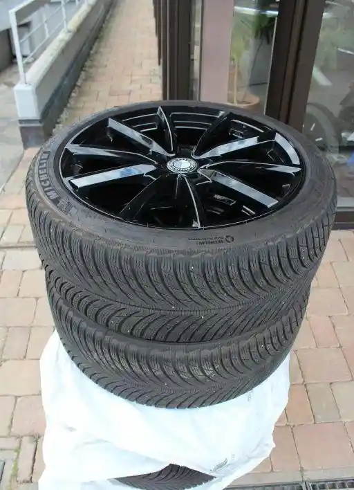 Mercedes-Benz S 500