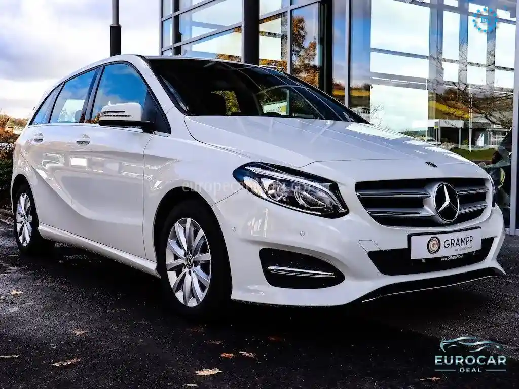Mercedes-Benz B 180