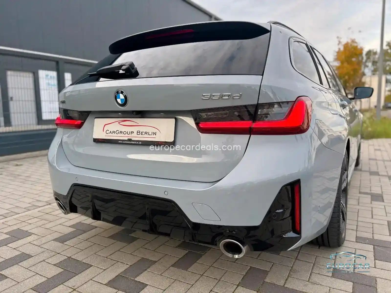 BMW 330