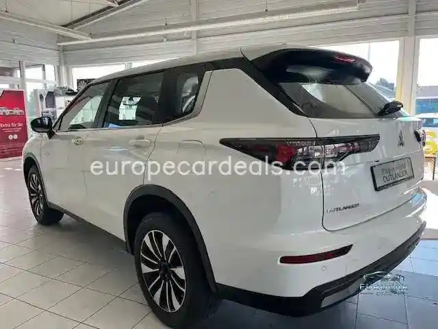 Mitsubishi Plug-in Hybrid Outlander