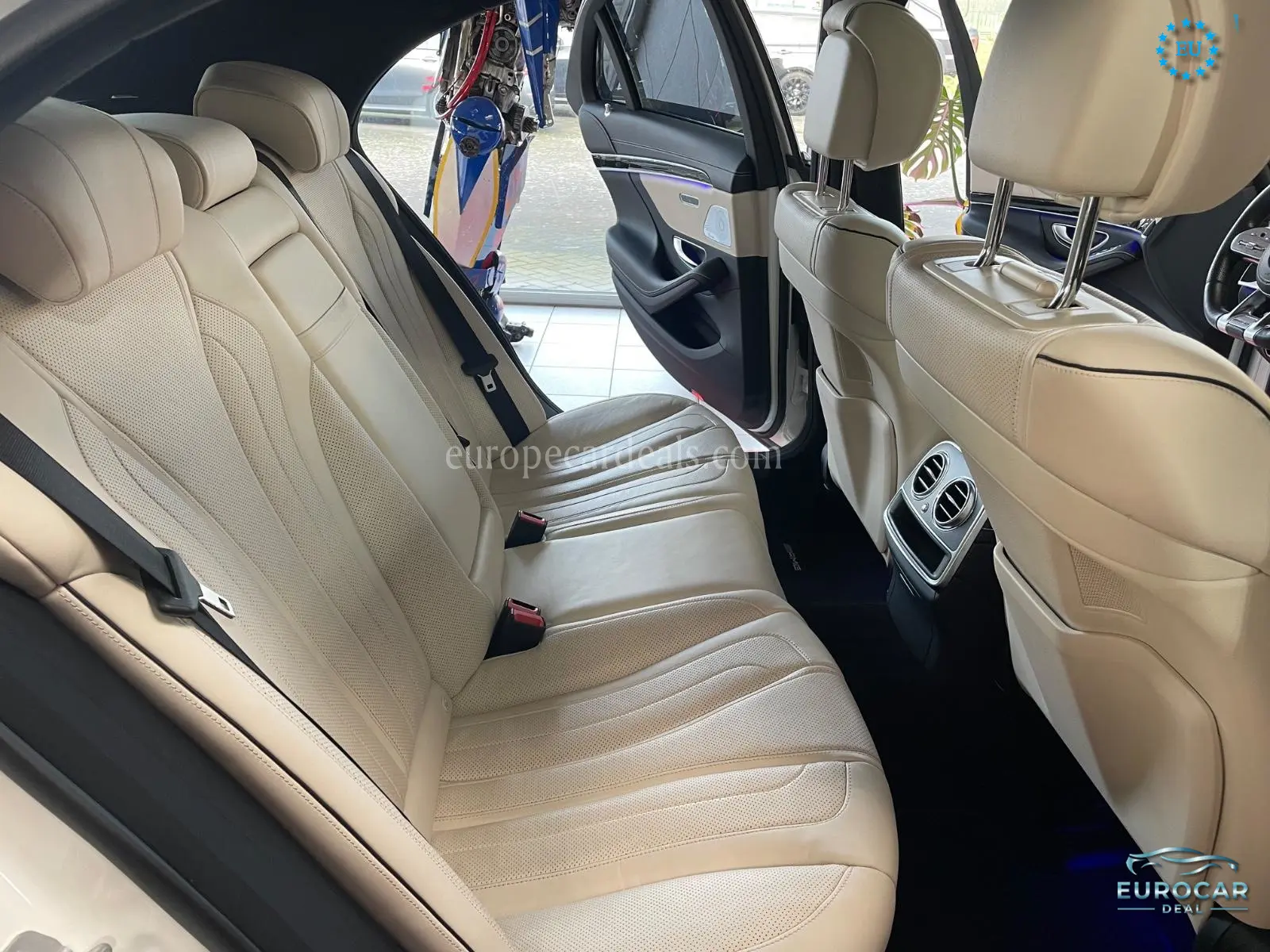 Mercedes-Benz S 560