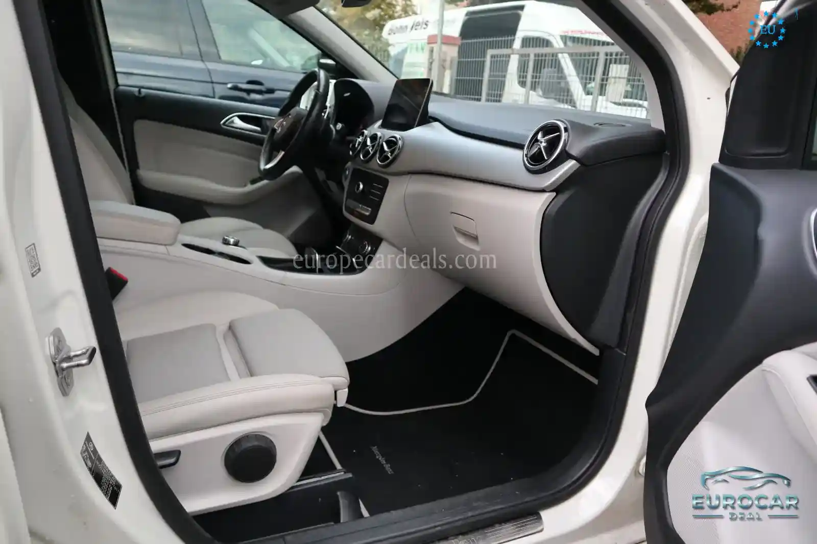 Mercedes-Benz B 220