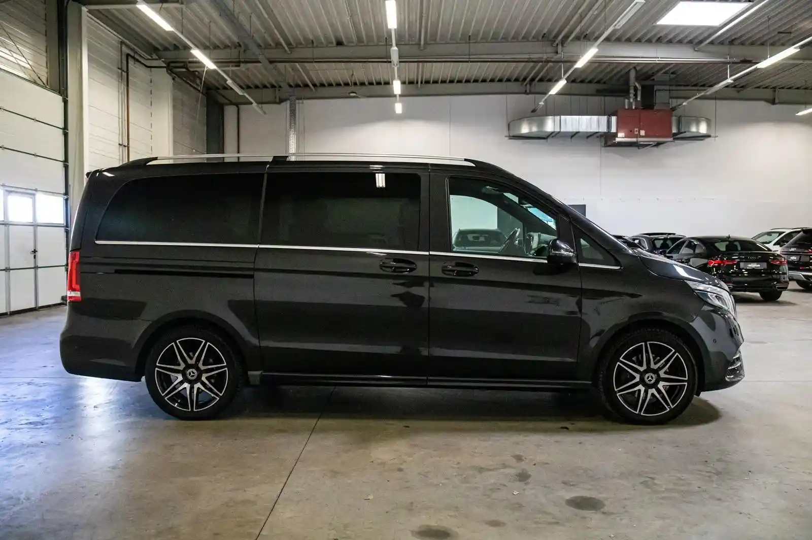 Mercedes-Benz V 220