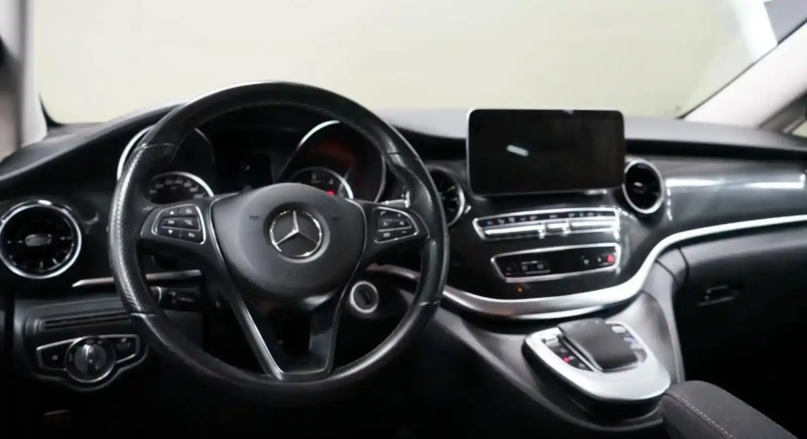 Mercedes-Benz V 250