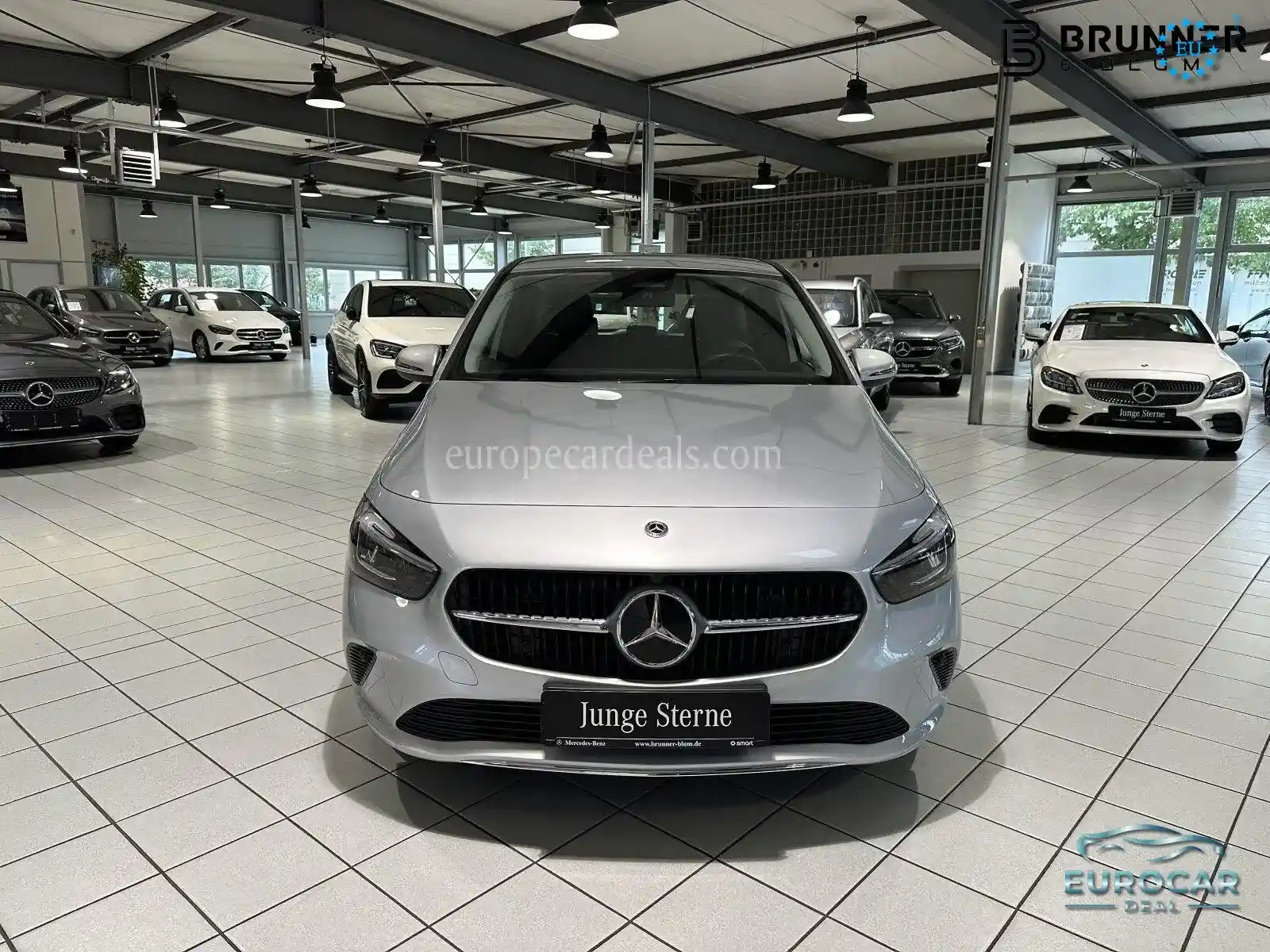 Mercedes-Benz B 180
