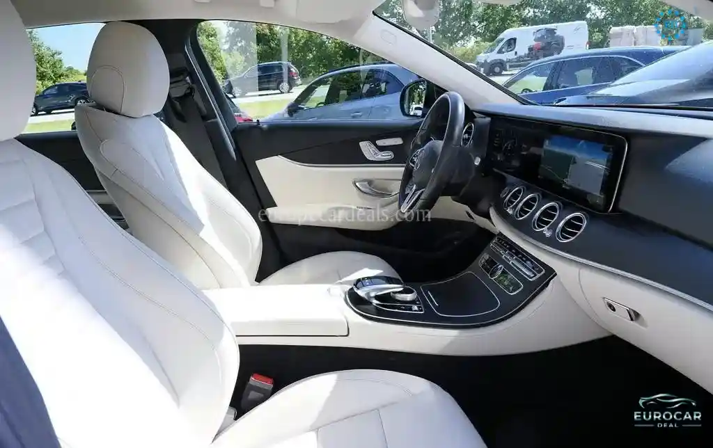 Mercedes-Benz E 200