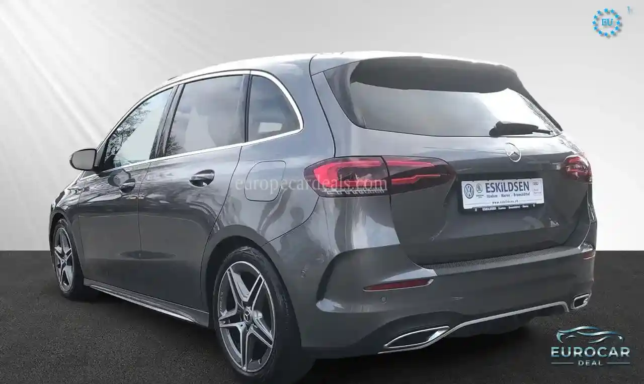 Mercedes-Benz B 180