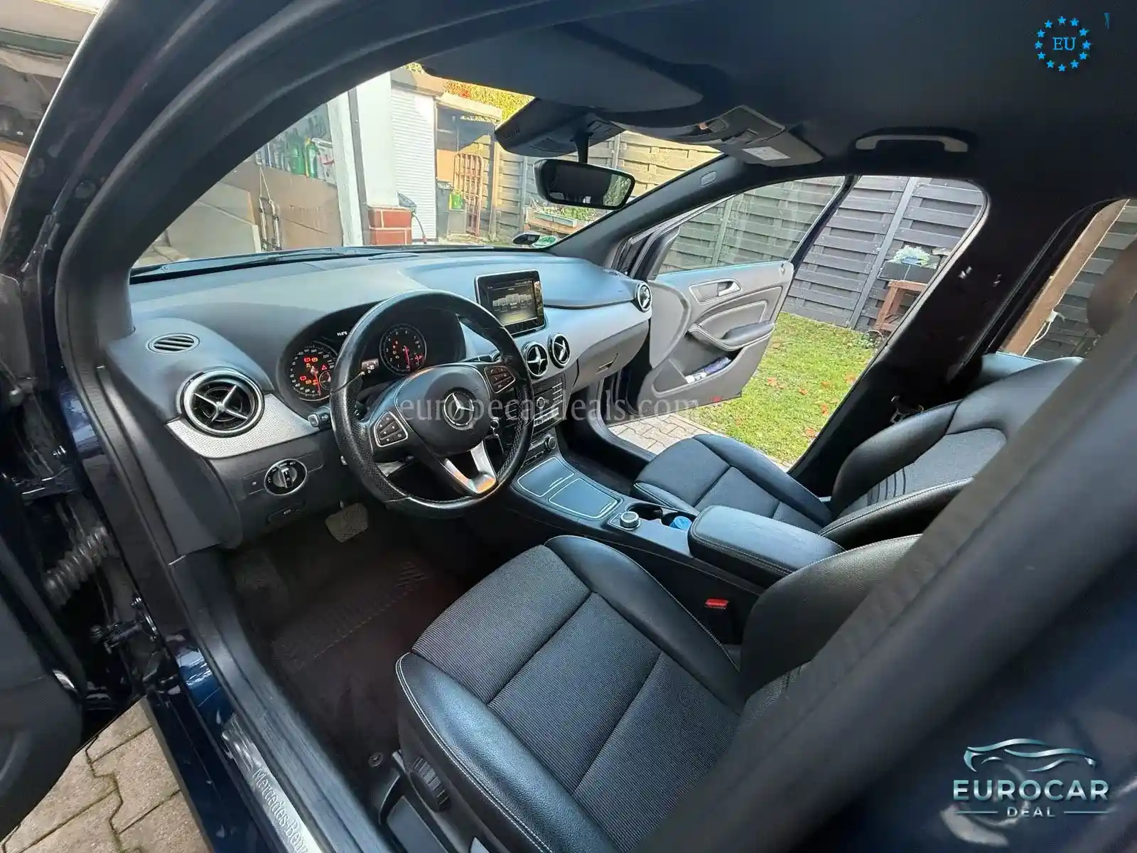 Mercedes-Benz B 180