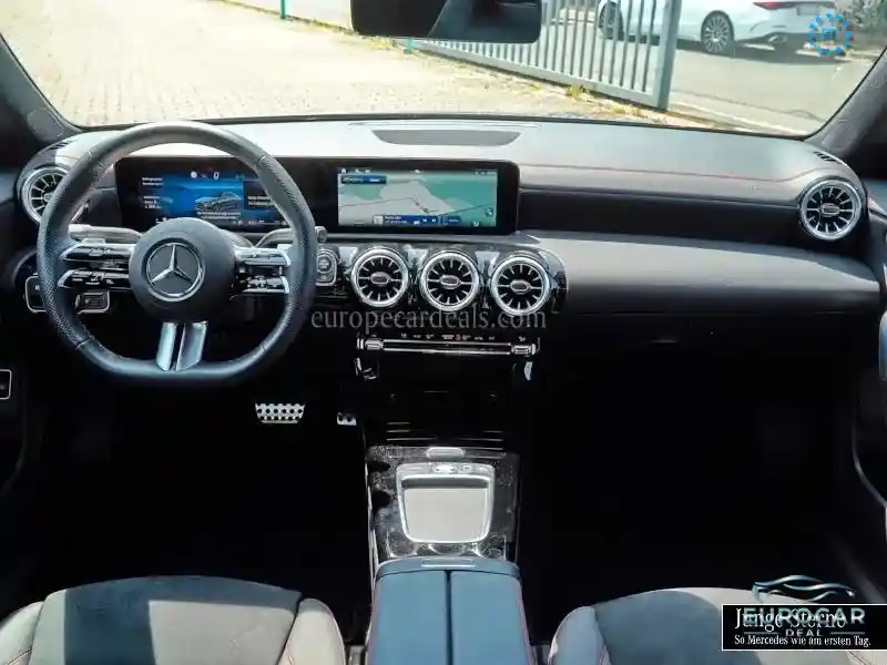 Mercedes-Benz CLA 180