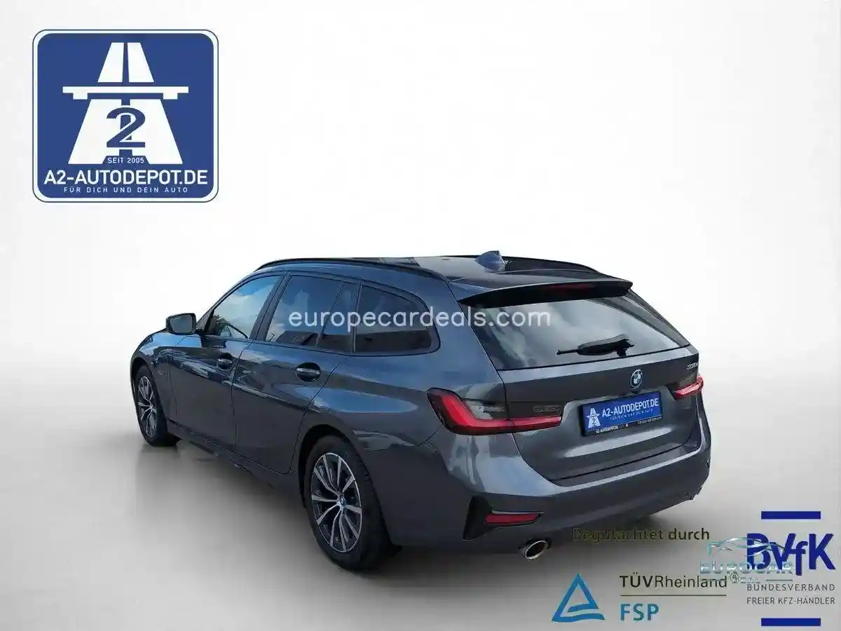 BMW 330