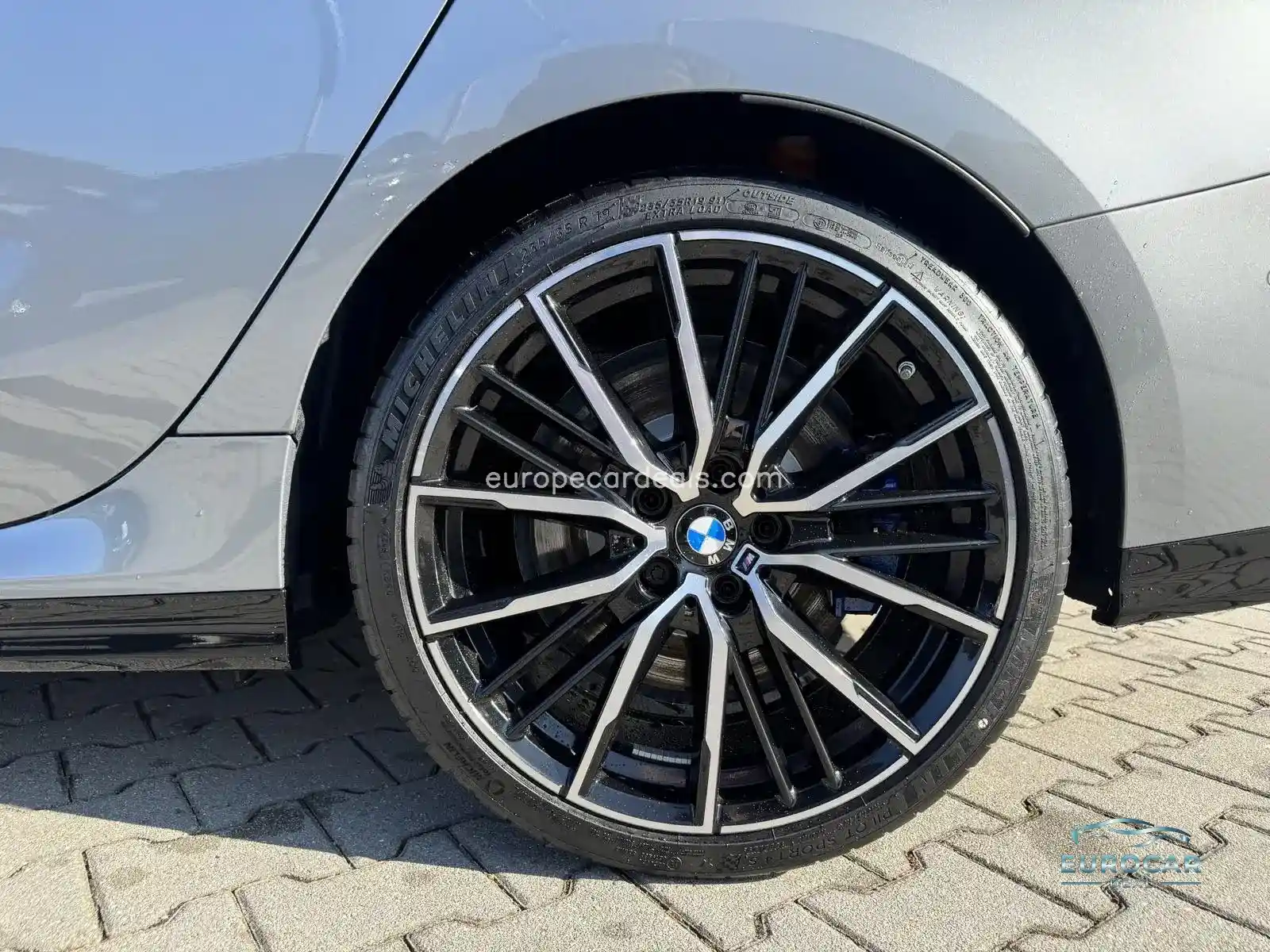 BMW M235