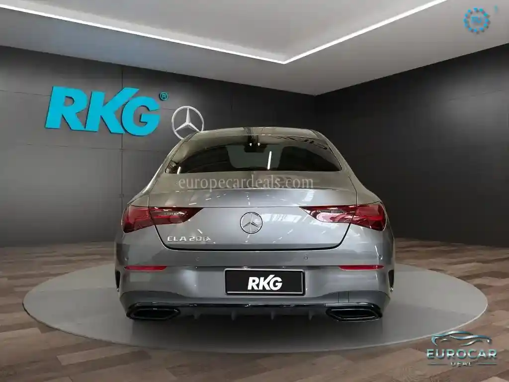 Mercedes-Benz CLA 200
