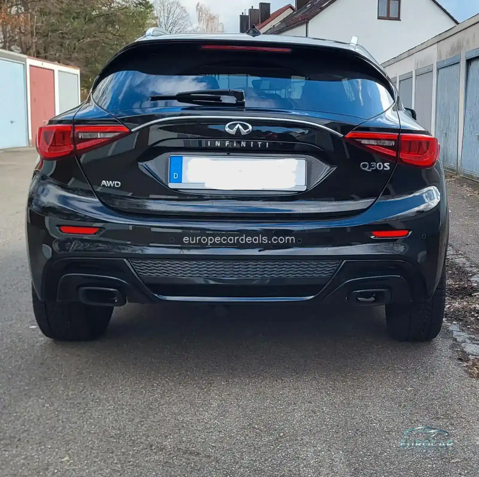 Infiniti Q30