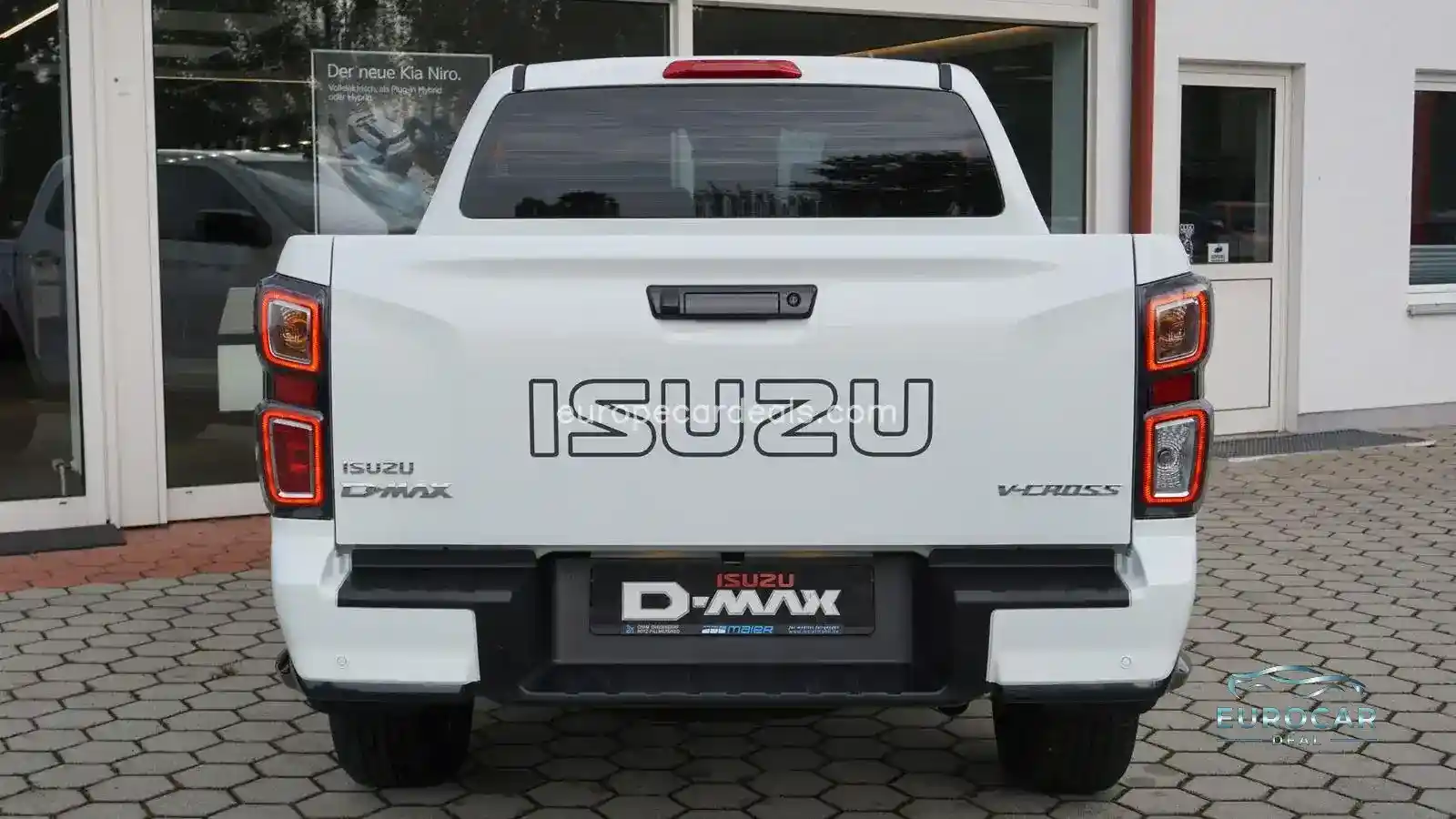 Double Cap 4WD V-Cross A/T *AKTION*