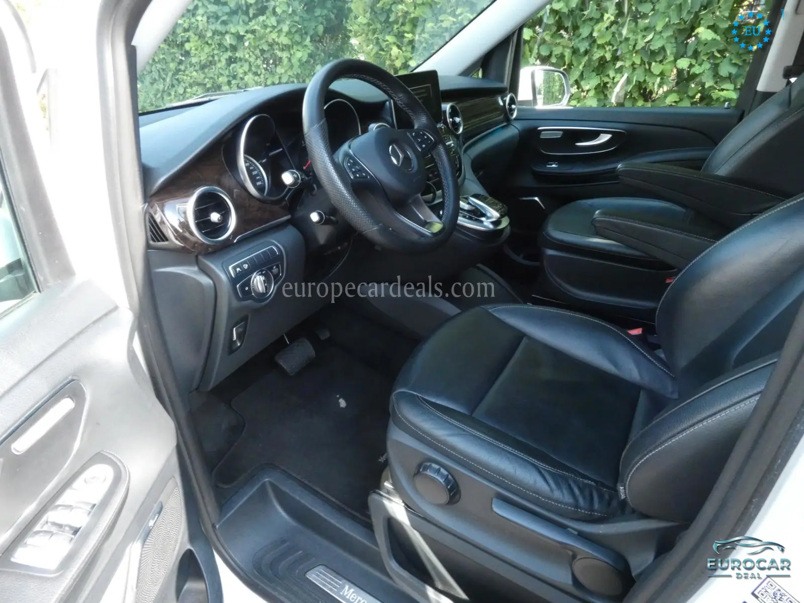 Mercedes-Benz V 220