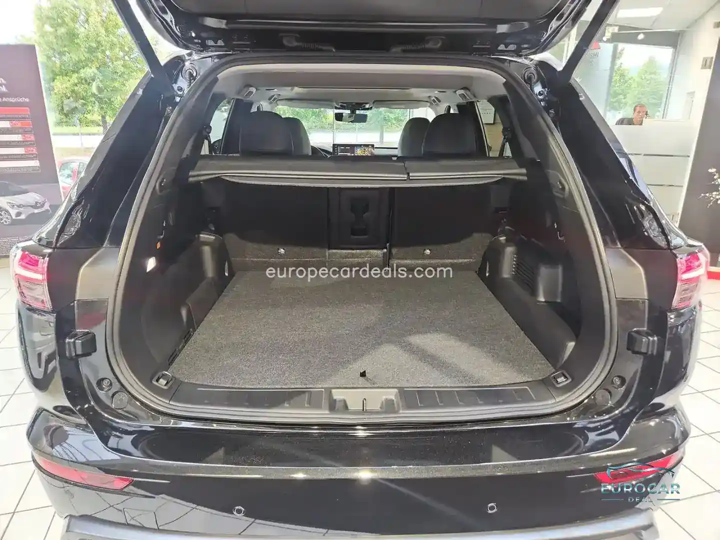 Mitsubishi Plug-in Hybrid Outlander