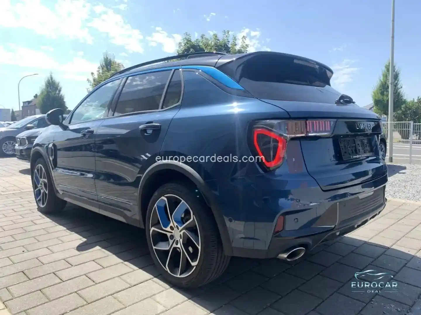 Lynk&Co 01