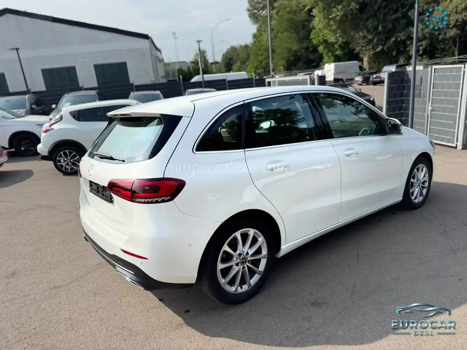 Mercedes-Benz B 180